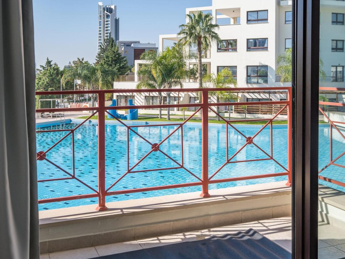 Sanders Aqua Park Resort - Precious 3-Bedroom Holiday Home With Shared Pool Лімасол Екстер'єр фото