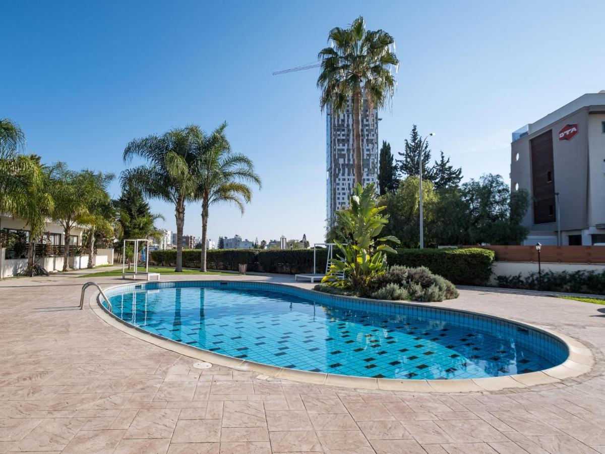 Sanders Aqua Park Resort - Precious 3-Bedroom Holiday Home With Shared Pool Лімасол Екстер'єр фото